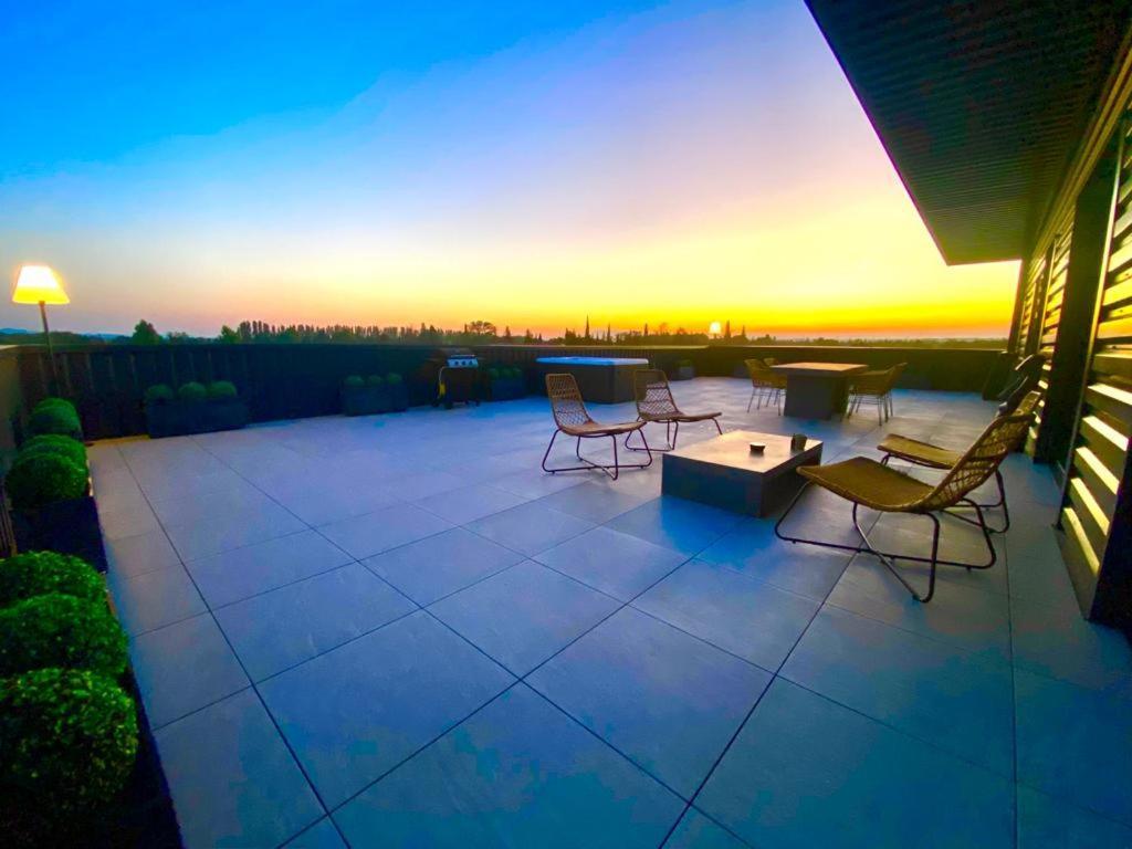 Saint Remy De Provence Roof Top Avec Jacuzzi 外观 照片